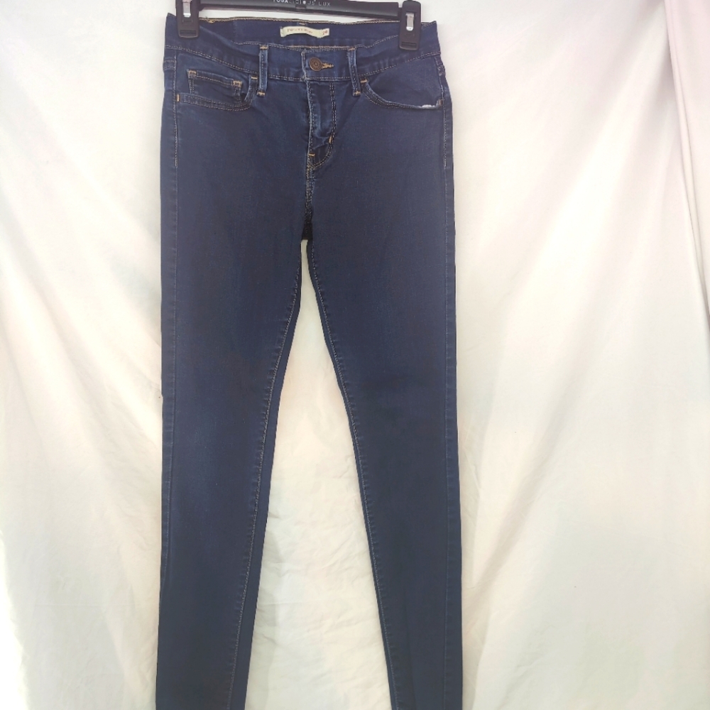 Levi's super skinny 28